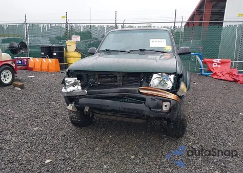 2000 Toyota Tacoma Xtracab Prerunner z USA, uszkodzony, nr VIN 5TESM92N4YZ695931